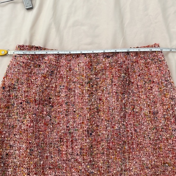 Carolina Herrera tweed skirt, size 4 - Picture 6 of 8